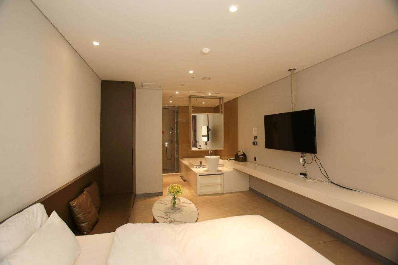 Hotel The Designers Hongdae Seoel Buitenkant foto
