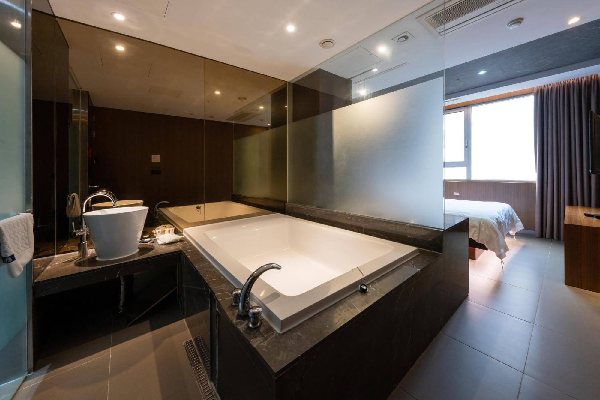 Hotel The Designers Hongdae Seoel Buitenkant foto
