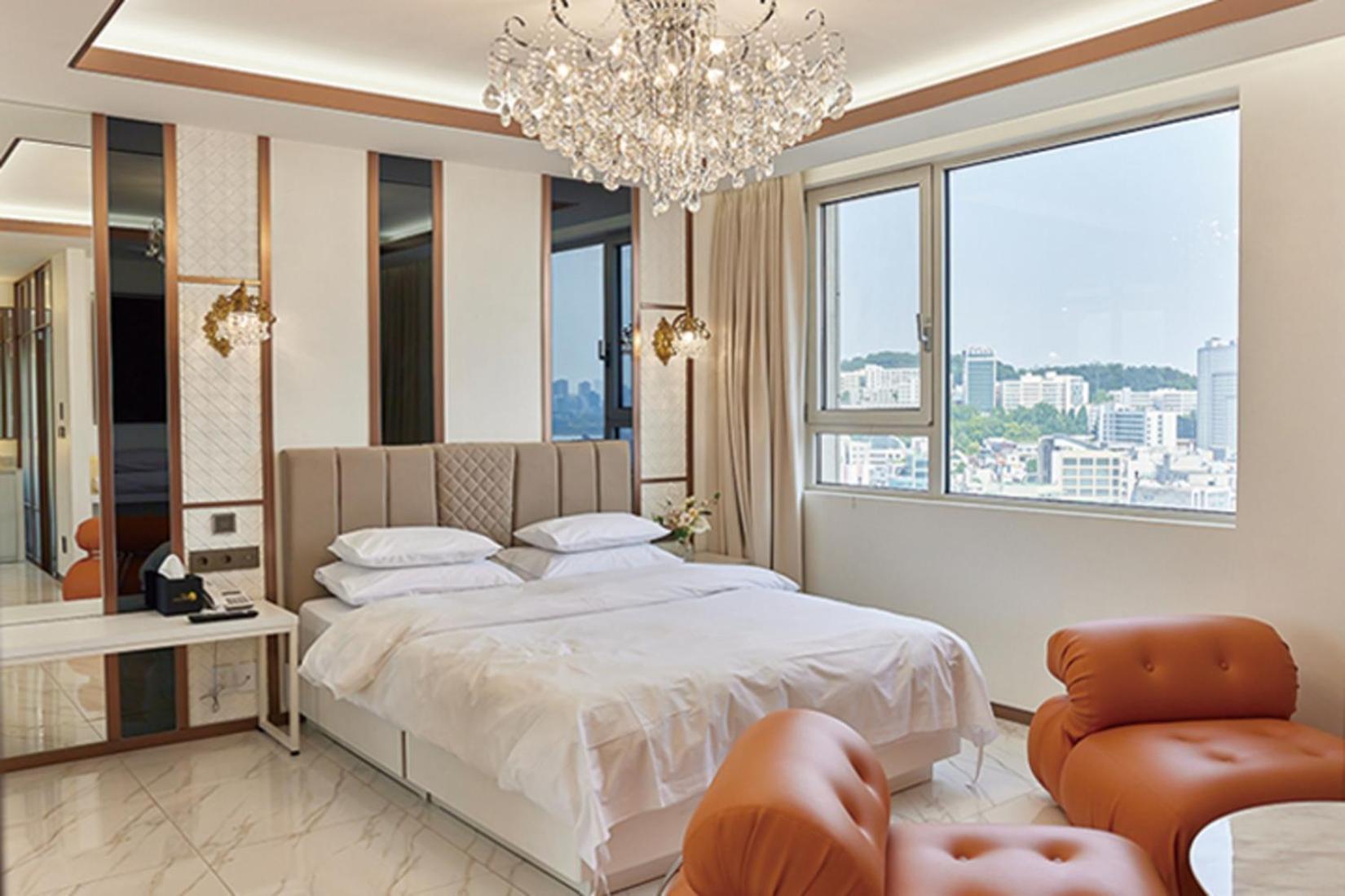 Hotel The Designers Hongdae Seoel Buitenkant foto